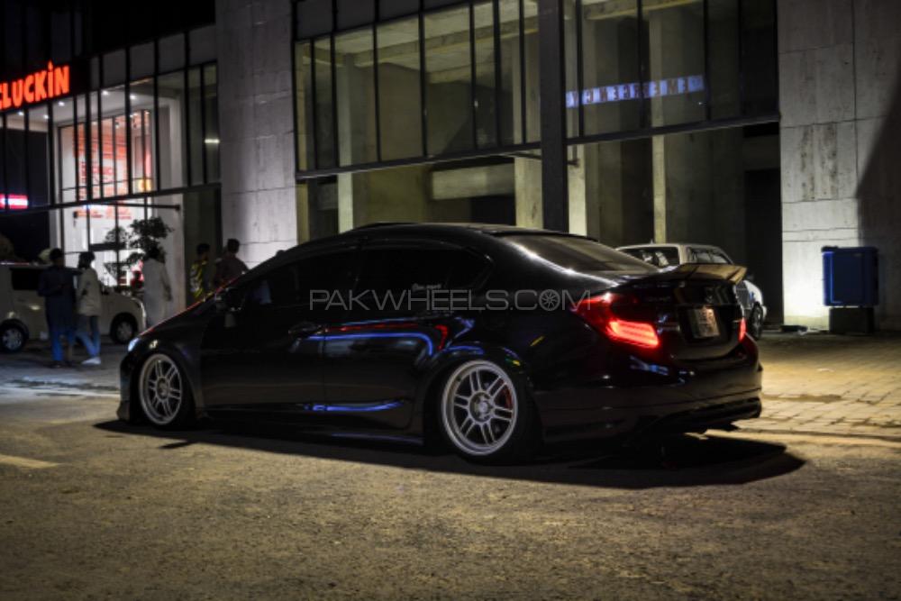 Honda Civic - 2013 Black pearl Image-1