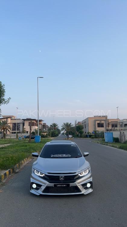 Honda Civic - 2018 Koko Image-1