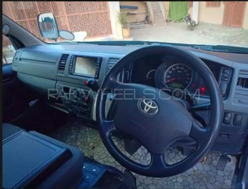 Toyota Hiace 2010 for Sale in Lahore Toyota Hiace 2010 for Sale in Lahore Image-3