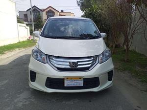 Honda Freed + Hybrid B 2012 for Sale in Lahore