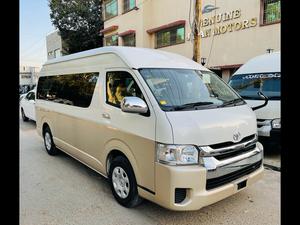 Toyota Hiace Grand Cabin 2018 for Sale in Karachi