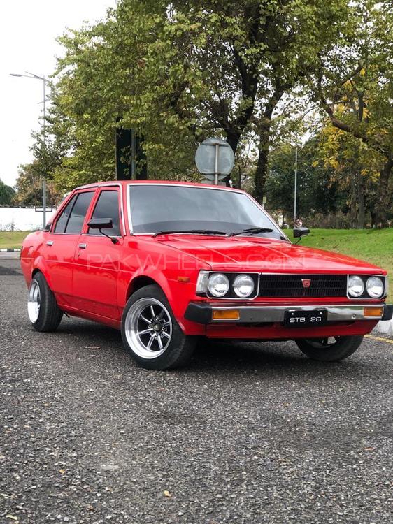 Toyota Corolla - 1982 LAL PARI Image-1