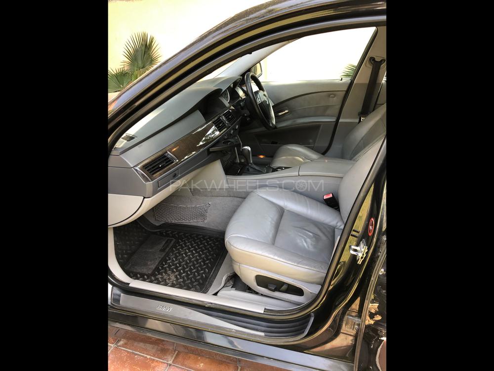 بی ایم ڈبلیو 5 سیریز 2006 for Sale in لاہور بی ایم ڈبلیو 5 سیریز 2006 for Sale in لاہور Image-7