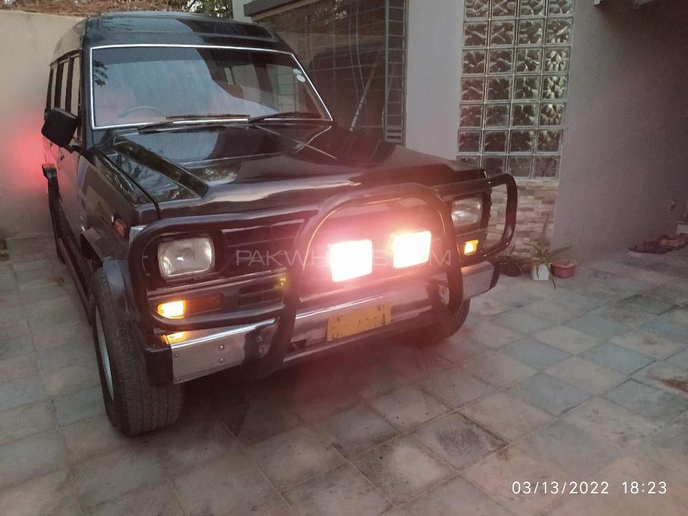 نسان سفاری 1985 for Sale in لاہور Image-1