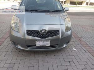 Toyota Vitz F 1.0 2006 for Sale in Lahore