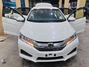 Honda Grace Hybrid DX 2017 for Sale in Gujranwala