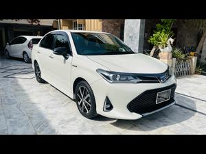 Toyota Corolla Axio Hybrid 1.5 2019 for Sale in Peshawar