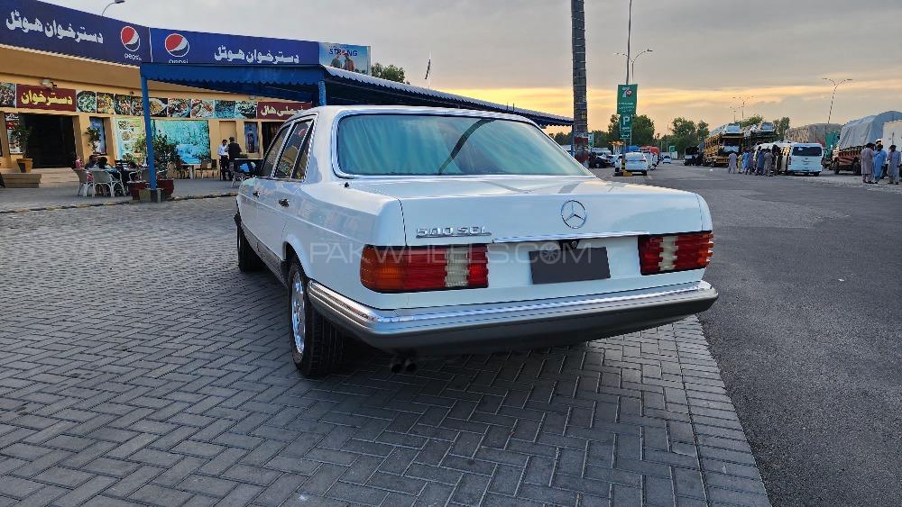 Mercedes Benz S Class - 1985 Mercedes w126 Image-1