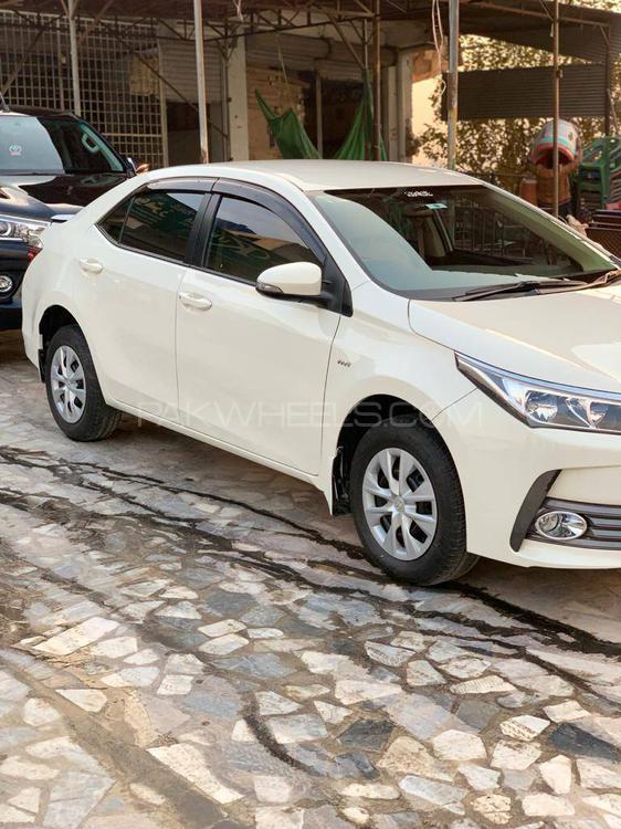 Toyota Corolla 2018 for Sale in Peshawar Image-1