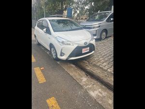 Toyota Vitz Hybrid U 1.5 2017 for Sale in Peshawar