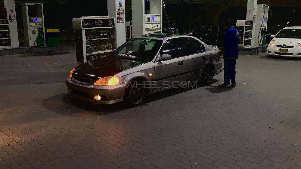 Honda Civic - 2000 Low drives Image-1