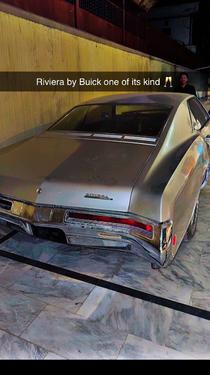 Buick Riviera - 1983