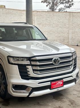 Toyota Land Cruiser - 2023