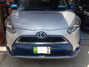Toyota Sienta G 2015 for Sale in Lahore