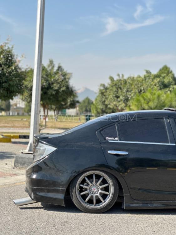 Honda Civic - 2015 Honda civic Image-1