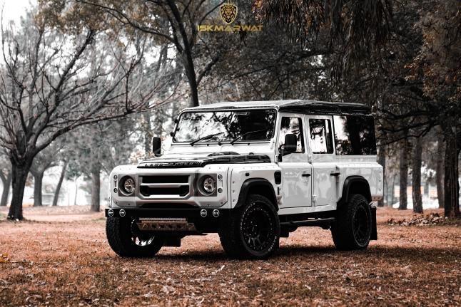 Land Rover Defender - 2011 LANDY Image-1
