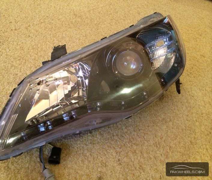 Projector lights 4 Honda Reborn Image-1