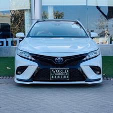Toyota Camry High Grade 2018 for Sale in Karachi