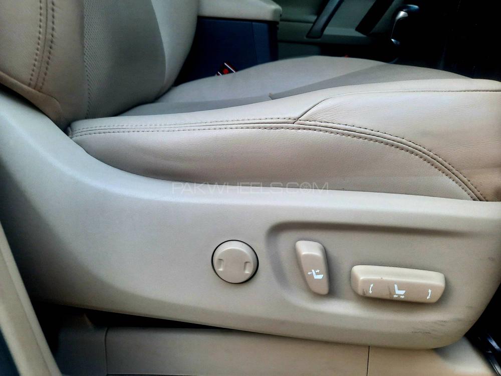 Toyota Prado 2017 for Sale in Karachi Toyota Prado 2017 for Sale in Karachi Image-17