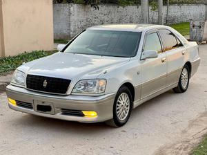 Toyota Crown Royal Saloon G 2000 for Sale in Islamabad