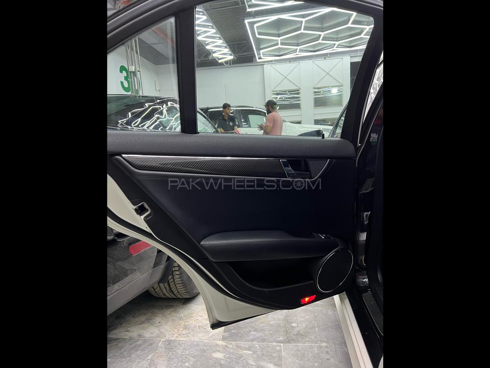 Mercedes Benz C Class 2010 for Sale in Karachi Mercedes Benz C Class 2010 for Sale in Karachi Image-7