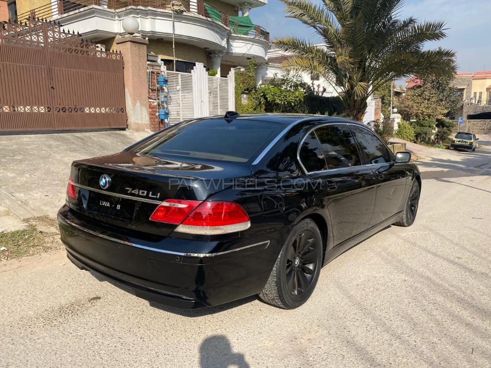 BMW 7 Series 2005 for Sale in Karachi BMW 7 Series 2005 for Sale in Karachi Image-10