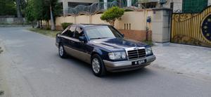 Mercedes Benz E Class E230 1989 for Sale in Jhelum