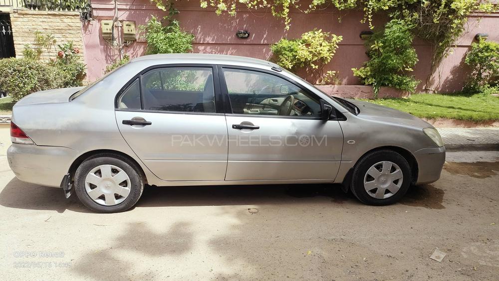 Mitsubishi Lancer 2005 for Sale in Karachi Mitsubishi Lancer 2005 for Sale in Karachi Image-3