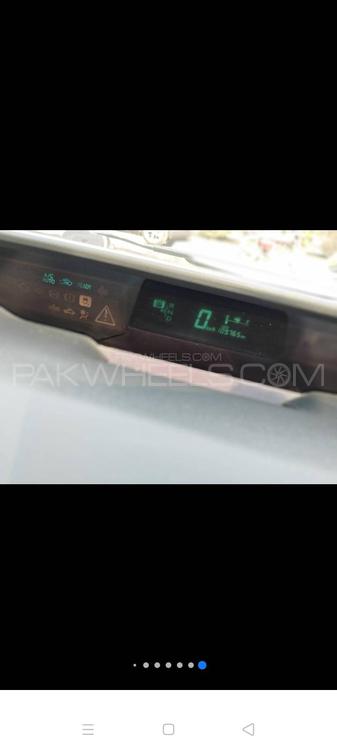 ٹویوٹا پریوس 2010 for Sale in لاہور ٹویوٹا پریوس 2010 for Sale in لاہور Image-9
