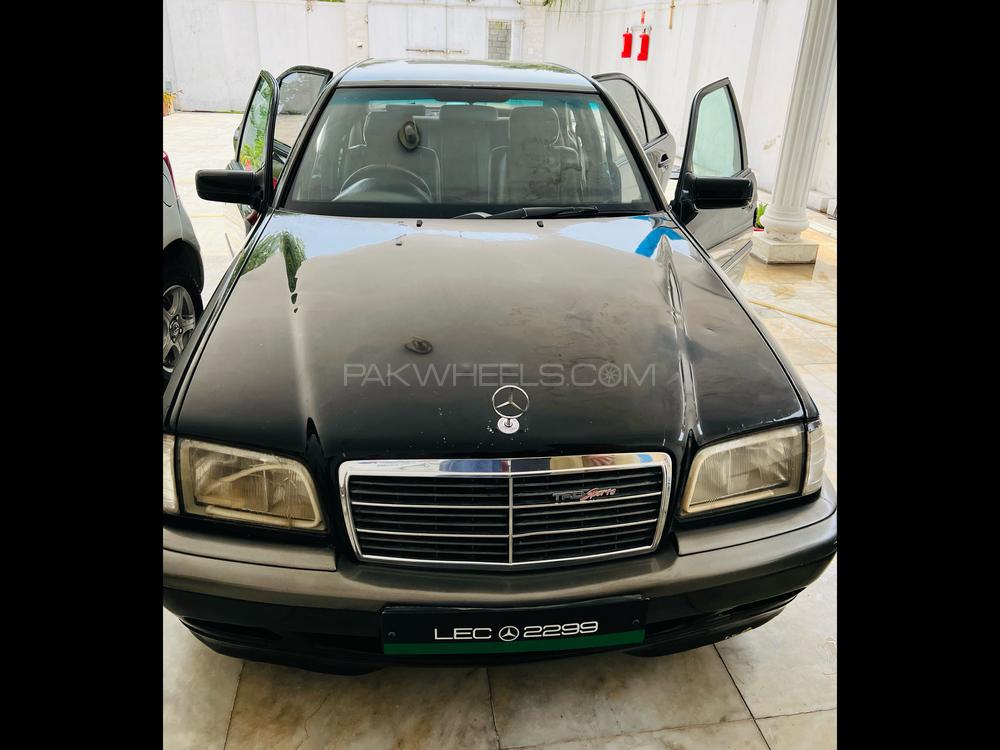 Mercedes Benz C Class 2000 for Sale in Mardan Image-1