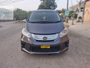 Honda Freed Hybrid 2014 for Sale in Karachi
