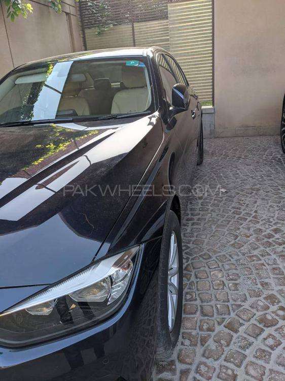 BMW 3 Series 2017 for Sale in Karachi BMW 3 Series 2017 for Sale in Karachi Image-2