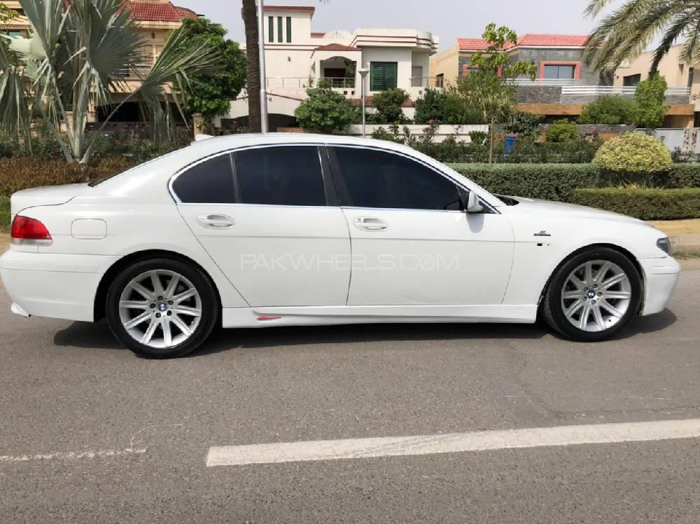 BMW 7 Series 2003 for Sale in Islamabad BMW 7 Series 2003 for Sale in Islamabad Image-5