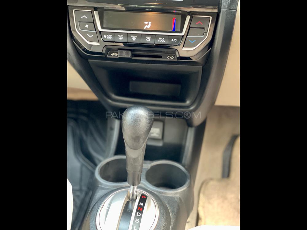 Honda BR-V 2017 for Sale in Lahore Honda BR-V 2017 for Sale in Lahore Image-3