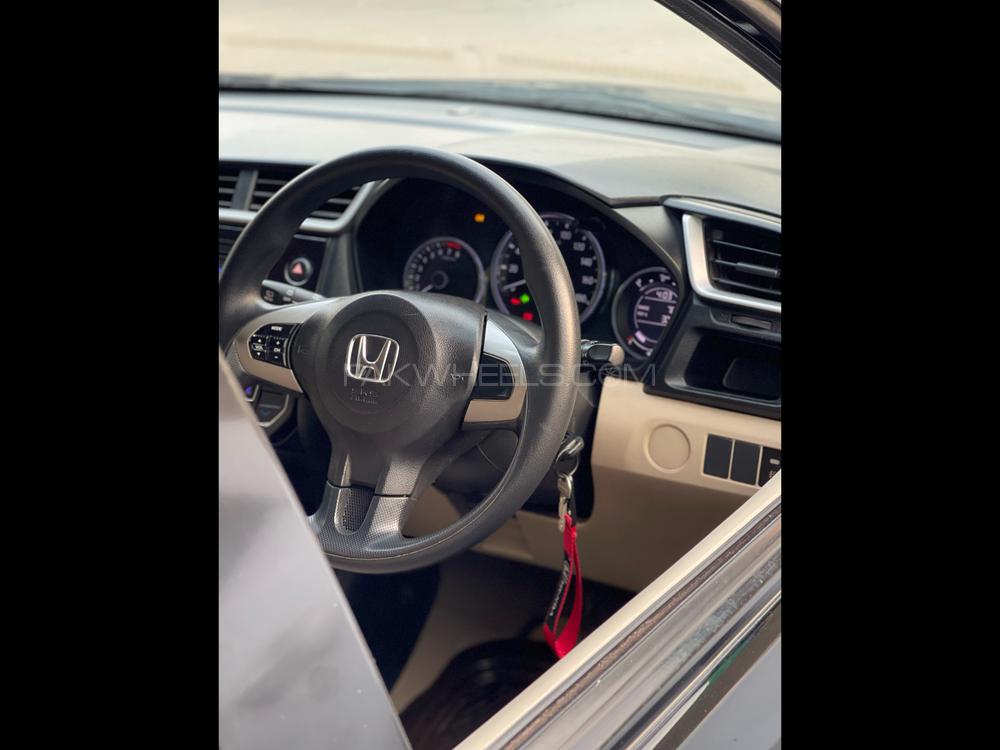 Honda BR-V 2017 for Sale in Lahore Honda BR-V 2017 for Sale in Lahore Image-6