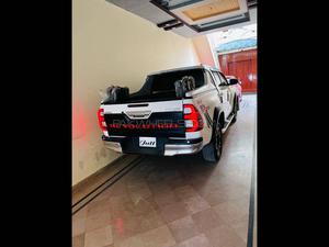 Toyota Hilux Revo V Automatic 2.8 2021 for Sale in Sialkot
