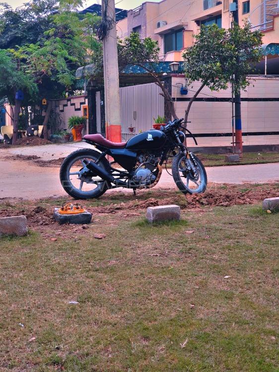 Yamaha YBR 125G - 2018 Brownmunda Image-1