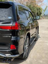 Lexus LX Series LX570 2016 for Sale in Chak Shahzad