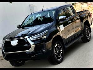 Toyota Hilux Revo V Automatic 2.8 2022 for Sale in Peshawar