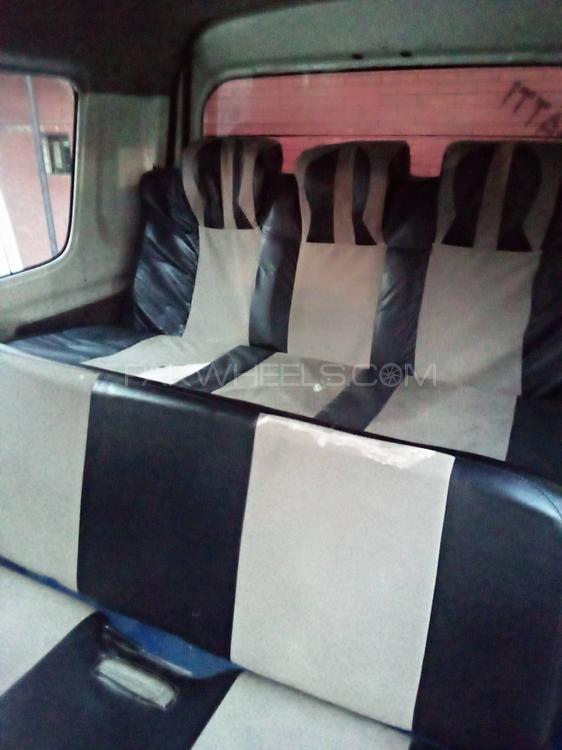مازدا سکرم وین 2007 for Sale in لاہور مازدا سکرم وین 2007 for Sale in لاہور Image-5
