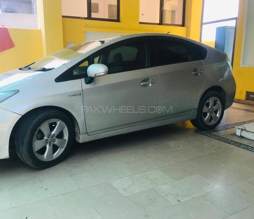 Toyota Prius 2015 for Sale in Gujranwala Toyota Prius 2015 for Sale in Gujranwala Image-15