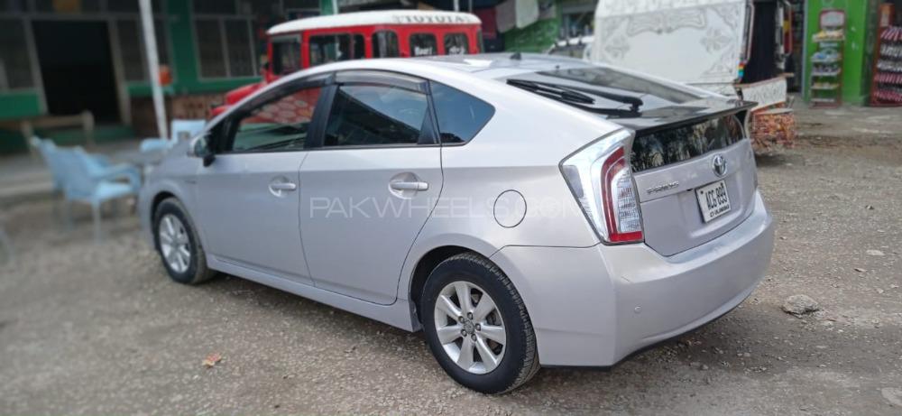 ٹویوٹا پریوس 2013 for Sale in اسلام آباد ٹویوٹا پریوس 2013 for Sale in اسلام آباد Image-2