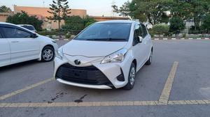 Toyota Vitz F 1.0 2017 for Sale in Wah cantt