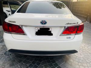 Toyota Crown Athlete S Package 2013 for Sale in Lahore