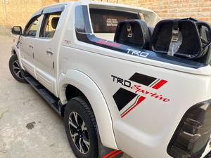 Toyota Hilux Vigo Champ TRD Sportivo  2016 for Sale in Peshawar