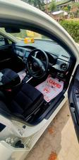 Toyota Corolla Axio Hybrid 1.5 2018 for Sale in Kamra