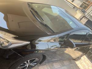 Toyota Prius G LED Edition 1.8 2011 for Sale in Lahore