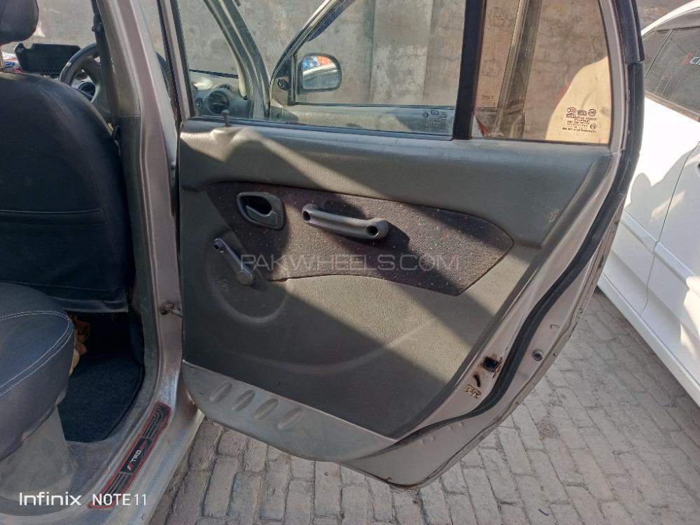 Hyundai Santro 2006 for Sale in Sargodha Hyundai Santro 2006 for Sale in Sargodha Image-12