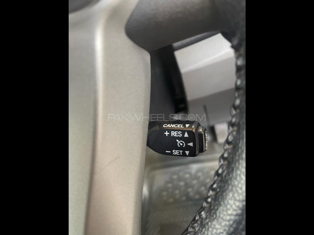 Toyota Prius 2011 for Sale in Lahore Toyota Prius 2011 for Sale in Lahore Image-17