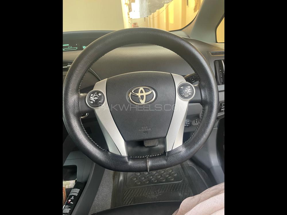 Toyota Prius 2011 for Sale in Lahore Toyota Prius 2011 for Sale in Lahore Image-18